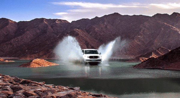 Luxury 4x4 Pick Up and Drop Off with Evening Desert Safari